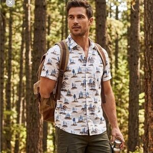 THE NORTH FACE Short-Sleeve Button-Up Shirt in White with Blue & Brown Print